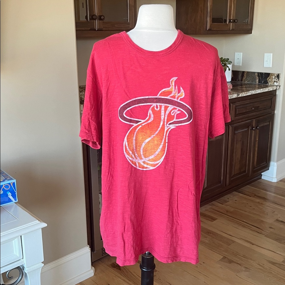 Miami Heat Red T Shirt Mens Medium